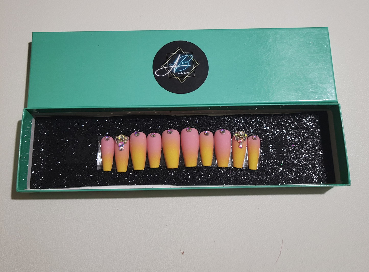 Fall in Love with Spring Ombre Press ons Nails