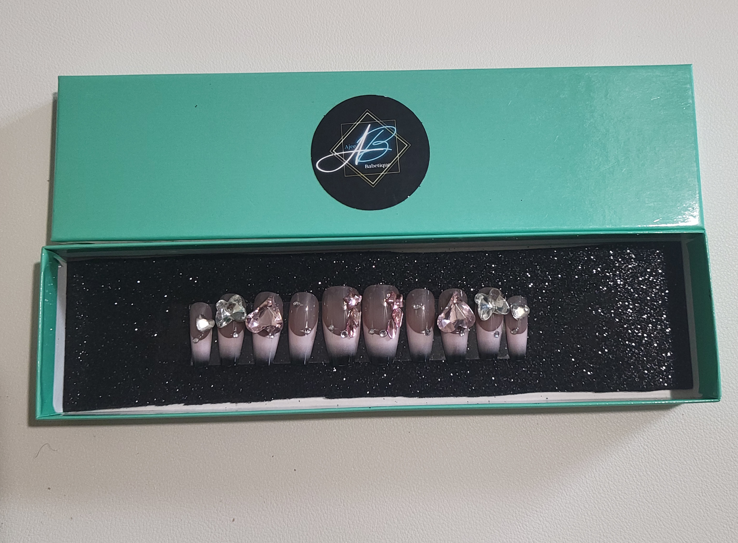 Never to Glam Ombre Press ons Nails