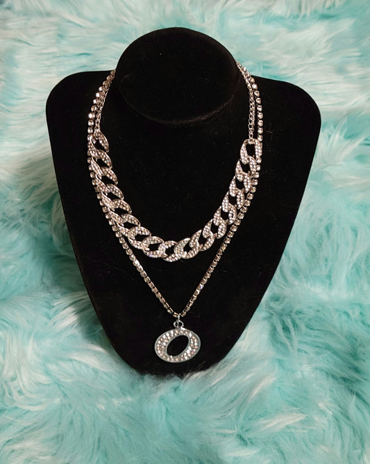 "O" Initial Necklace Set