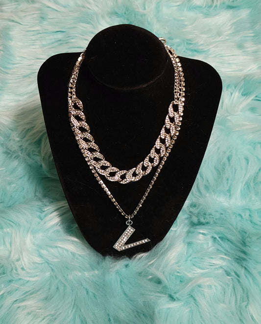 "V" Initial Necklace Set