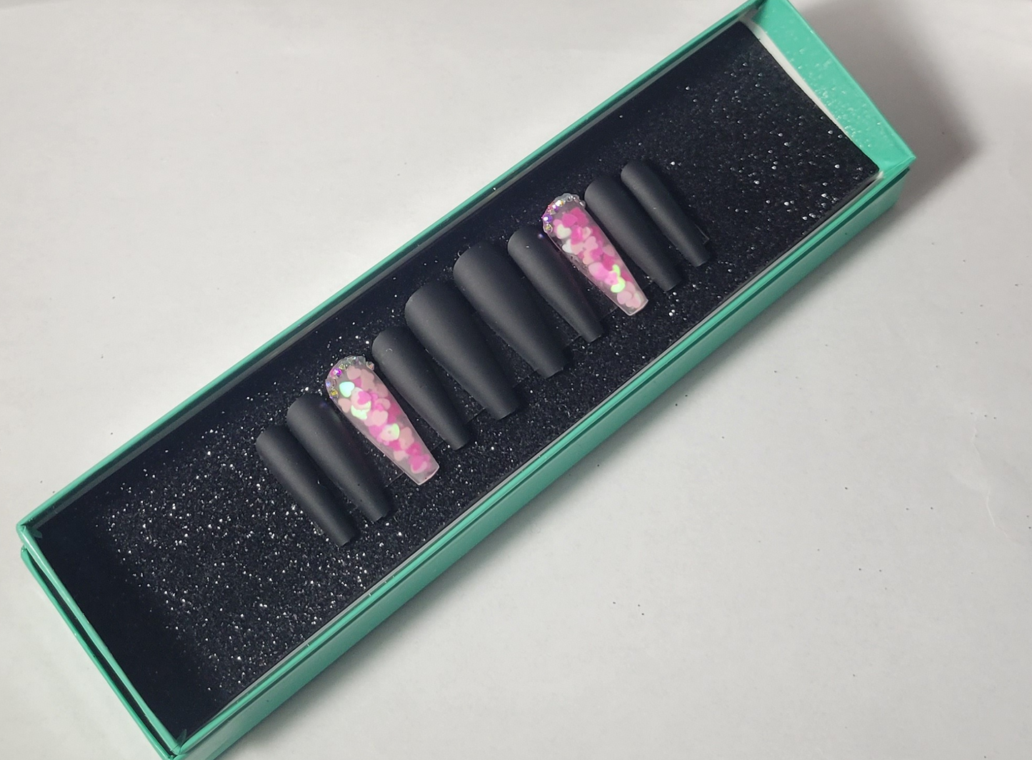 Heartful Press on Nails